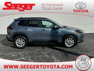 Used 2022 Toyota Corolla Cross LE image 1