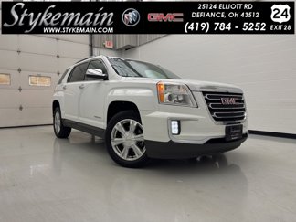 Used 2017 GMC Terrain SLT image 1
