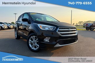 Used 2019 Ford Escape SE image 1