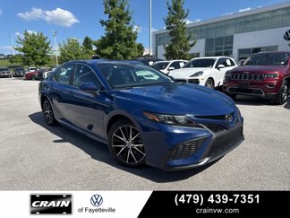 Used 2024 Toyota Camry SE image 1