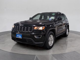 Used 2019 Jeep Grand Cherokee Laredo image 1