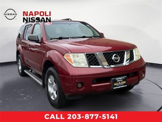 Used 2007 Nissan Pathfinder S image 1