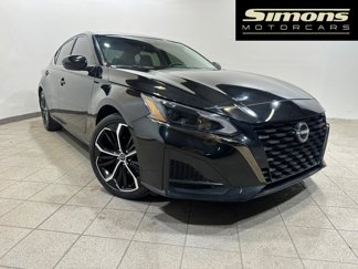Used 2023 Nissan Altima 2.5 SR image 1