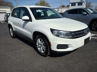 Used 2012 Volkswagen Tiguan S image 1