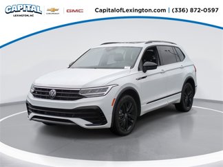 Used 2022 Volkswagen Tiguan SE R-Line image 1