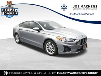 Used 2020 Ford Fusion SE image 1