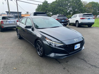 Used 2023 Hyundai Elantra SEL image 1
