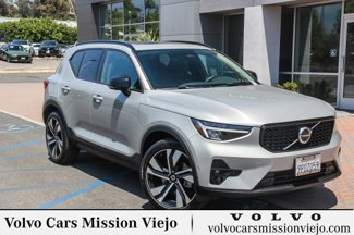 Certified 2025 Volvo XC40 B5 Plus image 1