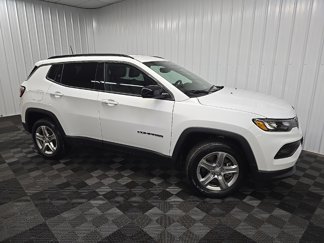Used 2024 Jeep Compass Latitude w/ Convenience Group image 1