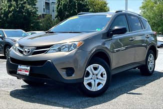 Used 2015 Toyota RAV4 LE image 1