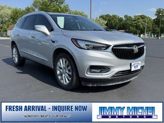 Used 2018 Buick Enclave Essence image 1