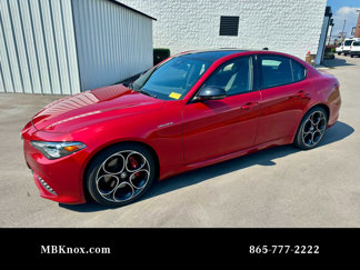 Used 2023 Alfa Romeo Giulia Veloce image 1