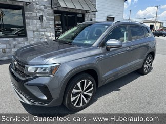 Used 2022 Volkswagen Taos SE image 1