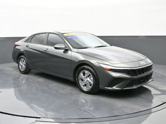 Certified 2024 Hyundai Elantra SE image 1