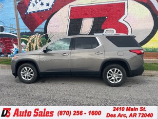 Used 2018 Chevrolet Traverse LT image 1