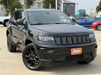 Used 2018 Jeep Grand Cherokee Altitude video 2