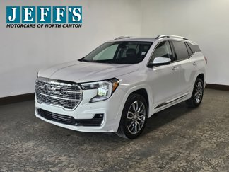 Used 2023 GMC Terrain Denali image 1