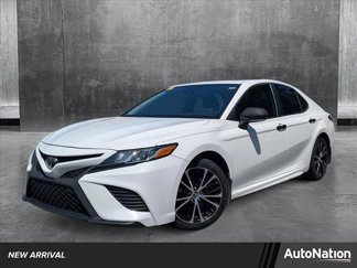 Used 2019 Toyota Camry SE image 1