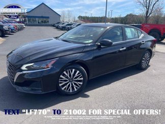 Used 2023 Nissan Altima 2.5 SV image 1