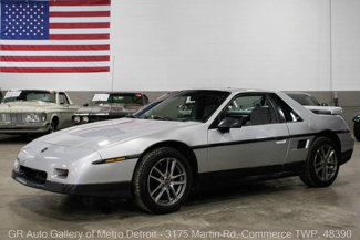 Used 1986 Pontiac Fiero SE image 1