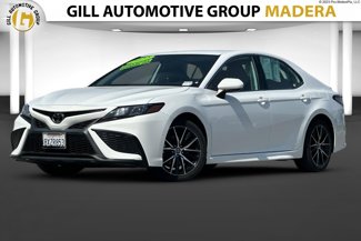 Used 2022 Toyota Camry SE image 1