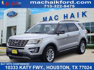 Used 2017 Ford Explorer XLT image 1