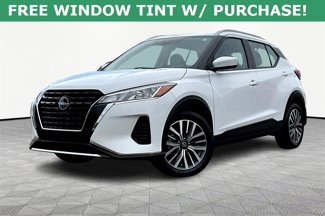 Used 2023 Nissan Kicks SV image 1