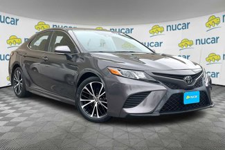 Certified 2019 Toyota Camry SE image 1