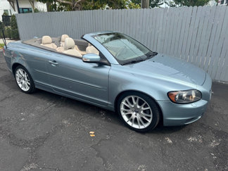 Used 2008 Volvo C70 T5 image 1