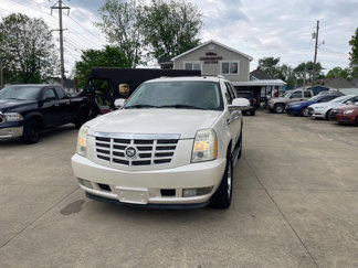 Used 2007 Cadillac Escalade AWD w/ Climate Package image 1