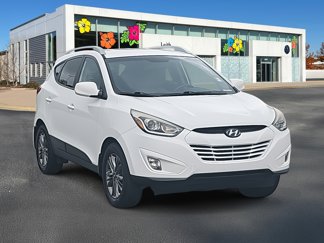 Used 2015 Hyundai Tucson SE image 1