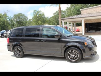 Used 2017 Dodge Grand Caravan GT image 1