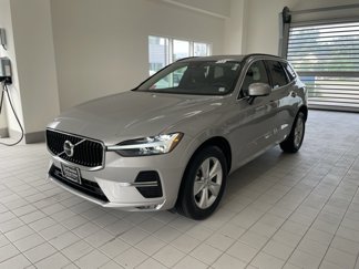 Certified 2022 Volvo XC60 B5 Momentum image 1