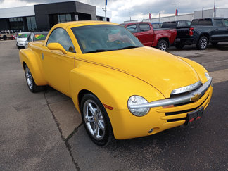 Used 2004 Chevrolet SSR w/ Preferred Equipment Group image 1