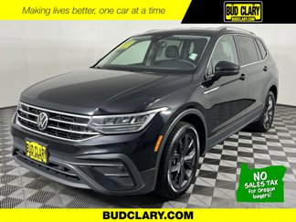 Used 2022 Volkswagen Tiguan SE image 1