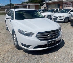 Used 2015 Ford Taurus SEL w/ Equipment Group 201A image 1