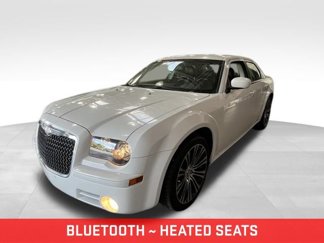 Used 2010 Chrysler 300 S image 1