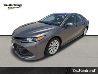 Used 2020 Toyota Camry LE image 1