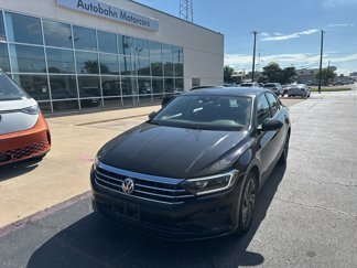 Used 2020 Volkswagen Jetta SEL image 1
