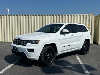 Used 2020 Jeep Grand Cherokee Altitude image 1