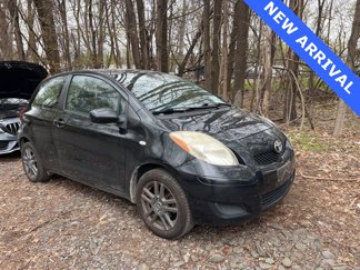 Used 2010 Toyota Yaris 2-Door Hatchback image 1
