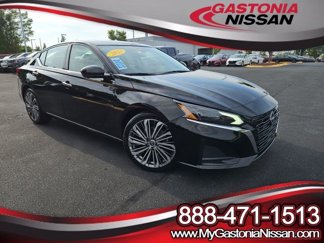 Used 2023 Nissan Altima 2.5 SL image 1