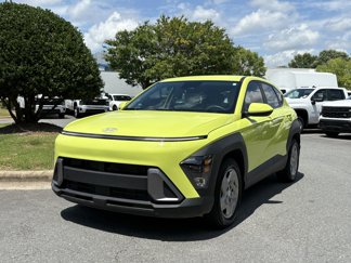Used 2024 Hyundai Kona SE image 1