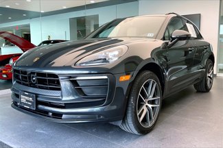 Certified 2024 Porsche Macan image 1