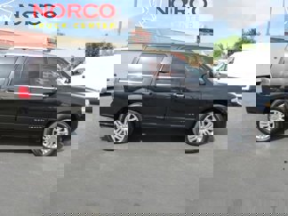 Used 2011 Lincoln Navigator 2WD image 1