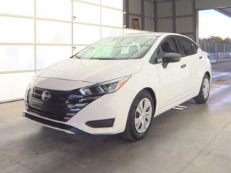Used 2024 Nissan Versa S image 1