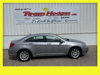 Used 2013 Chrysler 200 Touring image 1