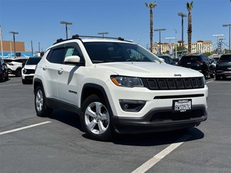 Used 2021 Jeep Compass Latitude image 1