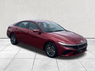 Used 2024 Hyundai Elantra SEL image 1