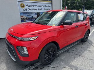 Certified 2022 Kia Soul LX image 1